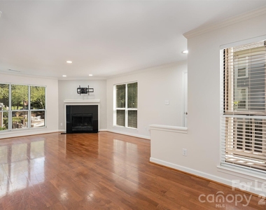 2516 Cranbrook Lane - Photo Thumbnail 5