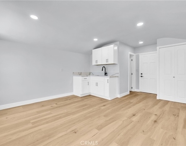 114 N Cornell Ave - Photo Thumbnail 2