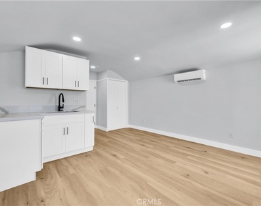 114 N Cornell Ave - Photo Thumbnail 6