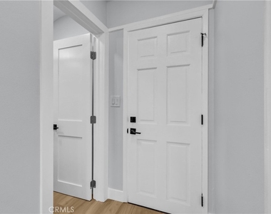 114 N Cornell Ave - Photo Thumbnail 8