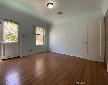 122 E Linda Vista Avenue - Photo Thumbnail 14