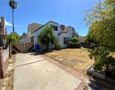 122 E Linda Vista Avenue - Photo Thumbnail 3