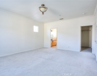 515 Florence - Photo Thumbnail 21