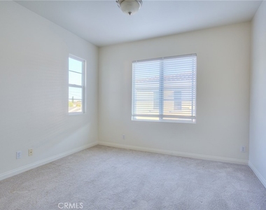 515 Florence - Photo Thumbnail 19