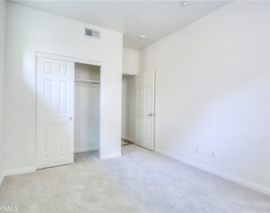515 Florence - Photo Thumbnail 9