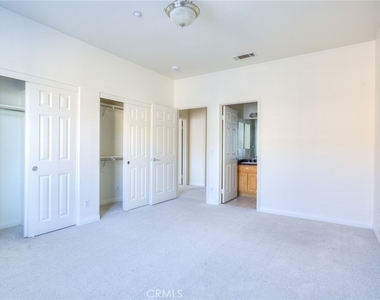515 Florence - Photo Thumbnail 14