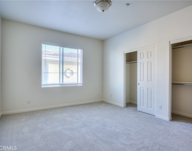 515 Florence - Photo Thumbnail 24
