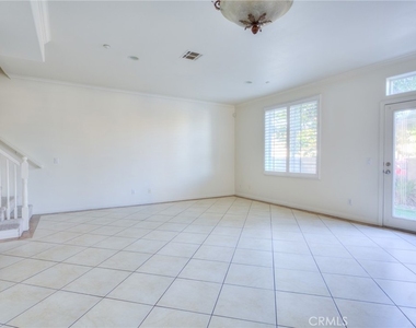 515 Florence - Photo Thumbnail 7