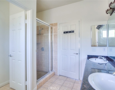 515 Florence - Photo Thumbnail 16
