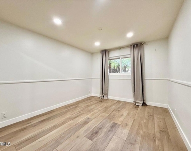 660 Sunfish Way - Photo Thumbnail 24
