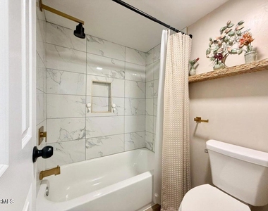 660 Sunfish Way - Photo Thumbnail 16