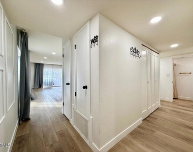 660 Sunfish Way - Photo Thumbnail 5
