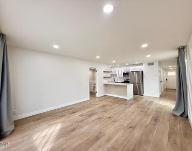 660 Sunfish Way - Photo Thumbnail 11