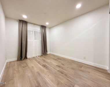 660 Sunfish Way - Photo Thumbnail 20