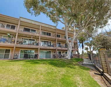 660 Sunfish Way - Photo Thumbnail 38