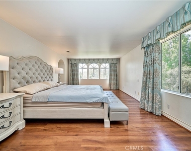 1089 Village Drive - Photo Thumbnail 25