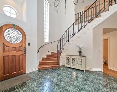 1089 Village Drive - Photo Thumbnail 2