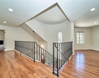 1089 Village Drive - Photo Thumbnail 21