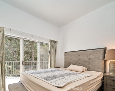 1089 Village Drive - Photo Thumbnail 17