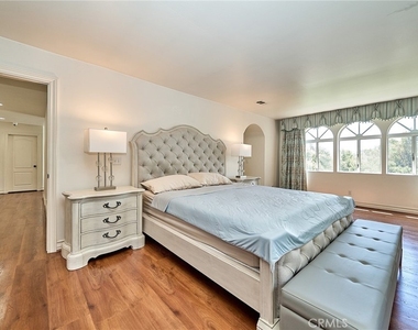 1089 Village Drive - Photo Thumbnail 22