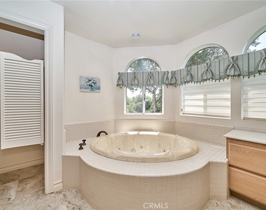 1089 Village Drive - Photo Thumbnail 28