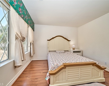 1089 Village Drive - Photo Thumbnail 36