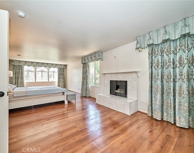 1089 Village Drive - Photo Thumbnail 24