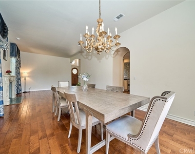 1089 Village Drive - Photo Thumbnail 6
