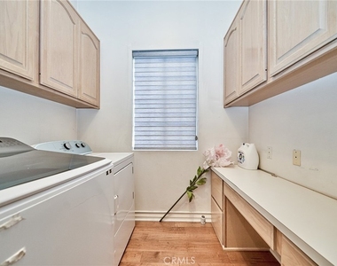 1089 Village Drive - Photo Thumbnail 19