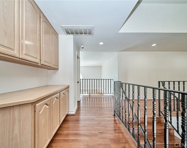 1089 Village Drive - Photo Thumbnail 34