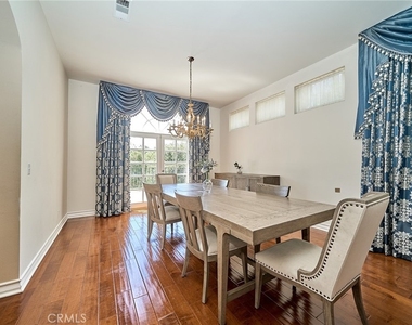 1089 Village Drive - Photo Thumbnail 5