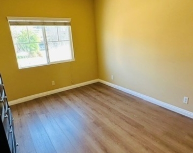 1442 Orange Grove - Photo Thumbnail 2
