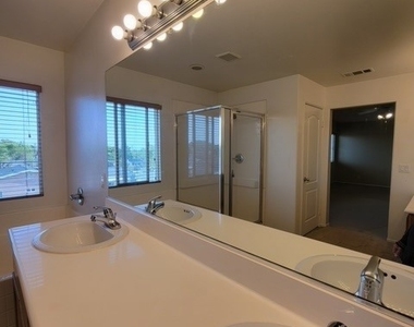 1442 Orange Grove - Photo Thumbnail 10