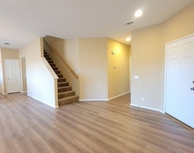 1442 Orange Grove - Photo Thumbnail 13