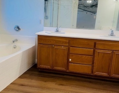 1442 Orange Grove - Photo Thumbnail 7