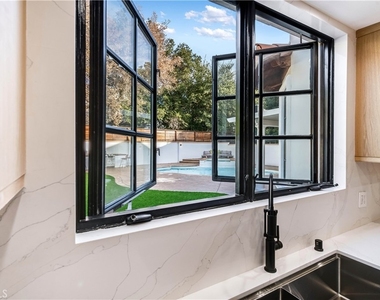 4906 Rubio Avenue - Photo Thumbnail 27