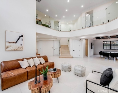 4906 Rubio Avenue - Photo Thumbnail 11