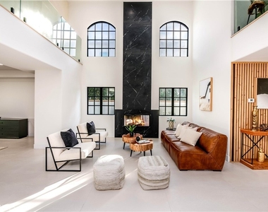 4906 Rubio Avenue - Photo Thumbnail 16