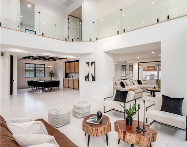 4906 Rubio Avenue - Photo Thumbnail 10