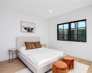 4906 Rubio Avenue - Photo Thumbnail 35