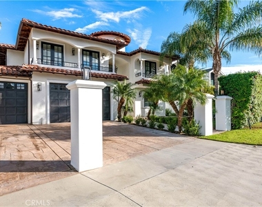 4906 Rubio Avenue - Photo Thumbnail 1