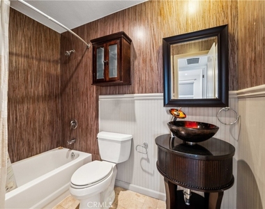 2411 Prospect Avenue - Photo Thumbnail 20