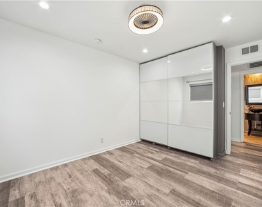 2411 Prospect Avenue - Photo Thumbnail 19