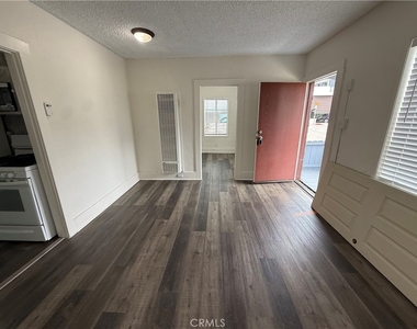 1053 Loma - Photo Thumbnail 1