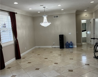 45009 Oakford Court - Photo Thumbnail 8