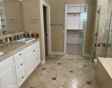45009 Oakford Court - Photo Thumbnail 6