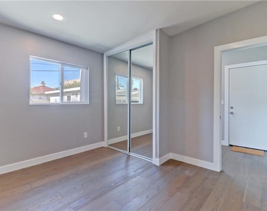 409 Olive Street - Photo Thumbnail 12