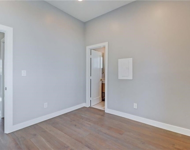 409 Olive Street - Photo Thumbnail 20