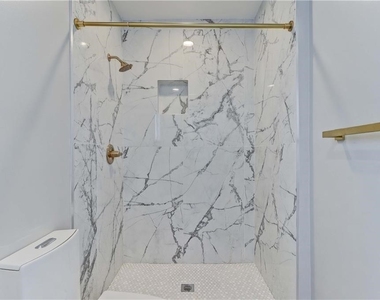 409 Olive Street - Photo Thumbnail 17