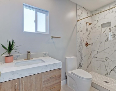 409 Olive Street - Photo Thumbnail 18